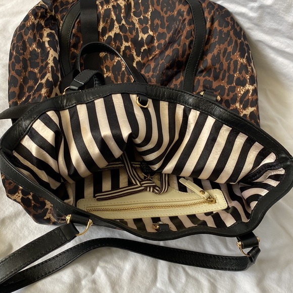 Henri Bendel Cheetah Print Purse - Picture 5 of 7